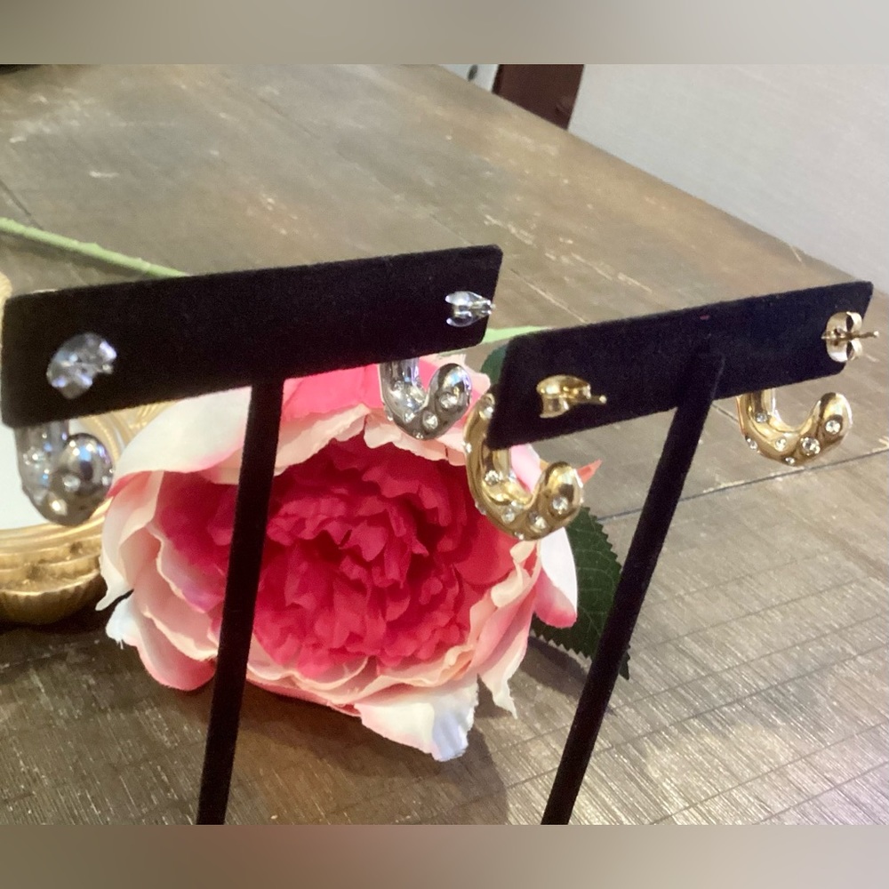 🌸18KT Gold over stainless Steel CZ “C” hoops - Picture 5 of 8